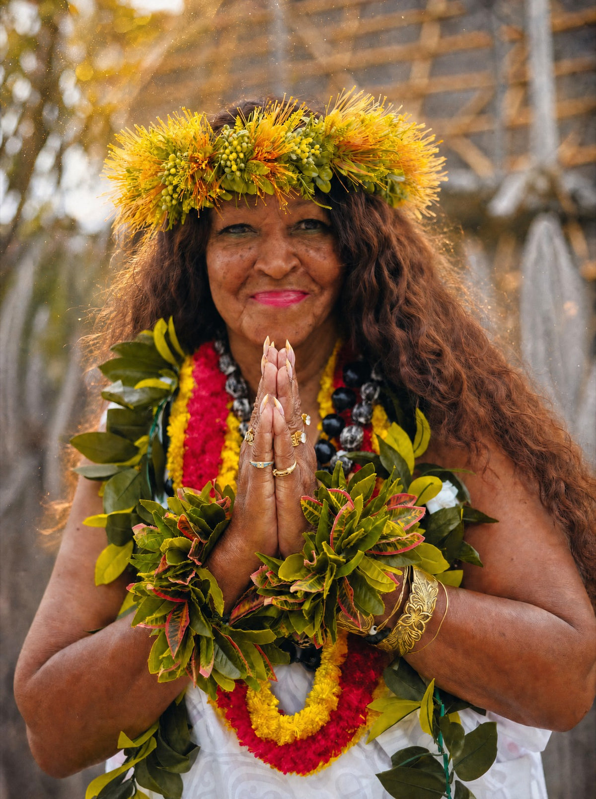 Kahu Kāhealani in prayer